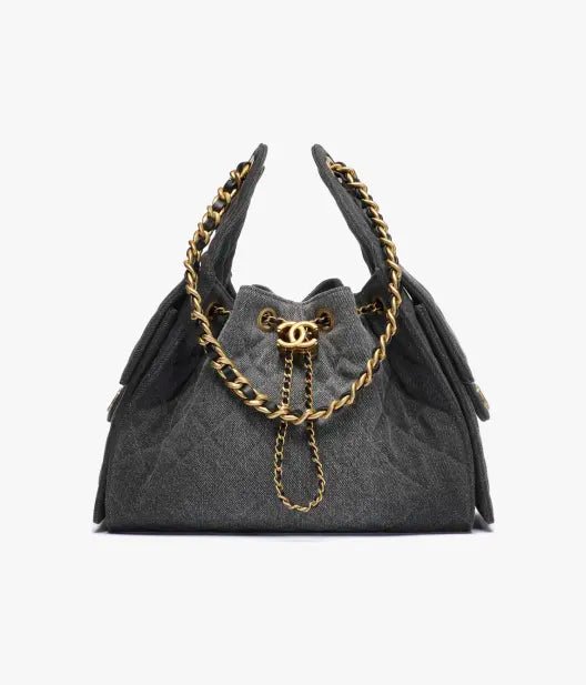 90AB9A14-BAE4-7246-EC43-9A9E0B276498.jpg CHANEL 25 small bag(black)