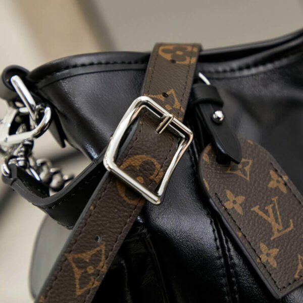 91020535-247D-8D09-77E3-F9E1076D6723.jpg Louis Vuitton M24861 CarryAll PM