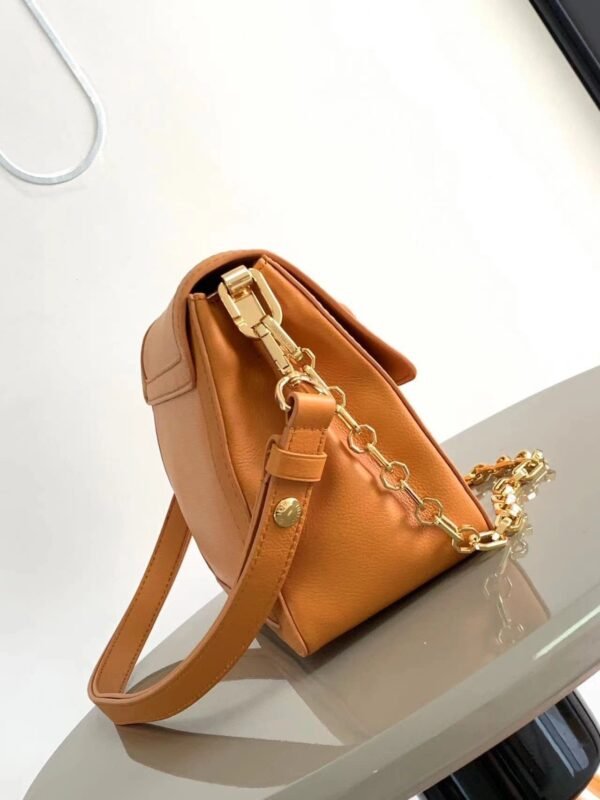 Louis Vuitton M25048 Dauphine Soft MM