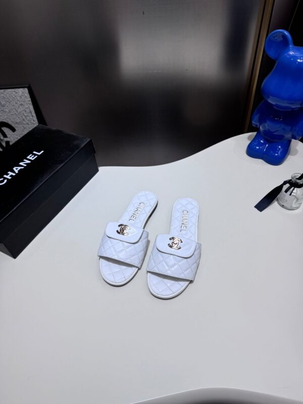 Chanel Women's Logo 25ss CC Sandal