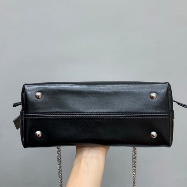 943239E0-3576-27BD-7AF2-36BE412AE06D.jpg Louis Vuitton CarryAll Vibe BB M12888