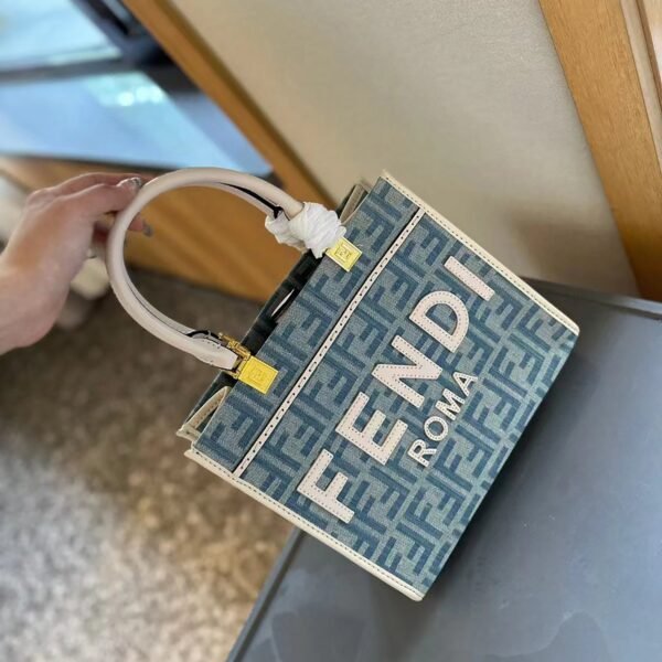 946489BC-1507-D964-E46A-F1B40D05F219.jpg Fendi Sunshine Small - COFFEE F