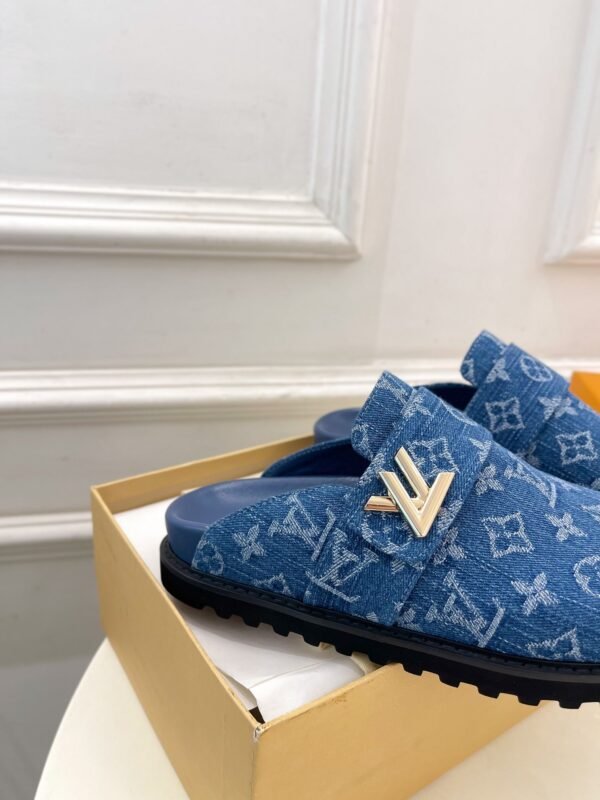 Louis Vuitton Unisex Pool Pillow Comfort Sandal