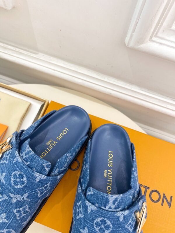 Louis Vuitton Unisex Pool Pillow Comfort Sandal