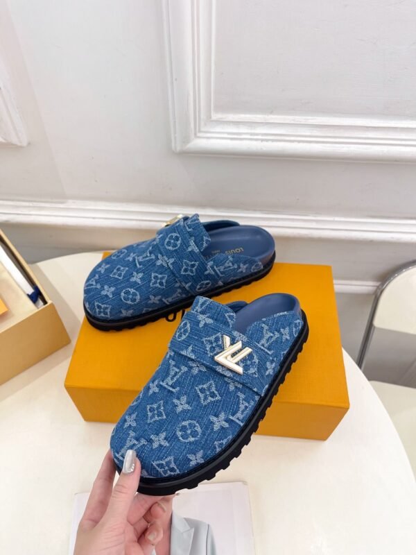 Louis Vuitton Unisex Pool Pillow Comfort Sandal