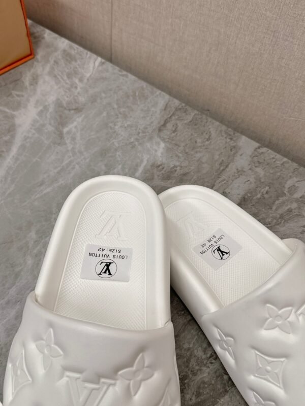 Louis Vuitton Unisex Pool Pillow Comfort Sandal