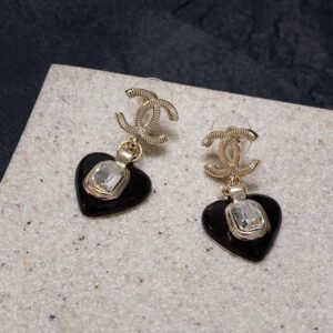 95A31889-BD84-D151-8EAF-6318235596FA.jpg cc Earrings
