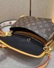 96035A61-53B1-DDCC-DBD4-9A2CE1BC1CB2.jpg Louis Vuitton Diane M45985