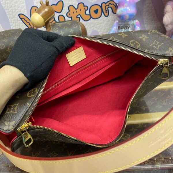 96250A50-5697-DECB-9D1F-4A43980F9068.jpg Louis Vuitton Monogram Canvas Slouchy MM M12098