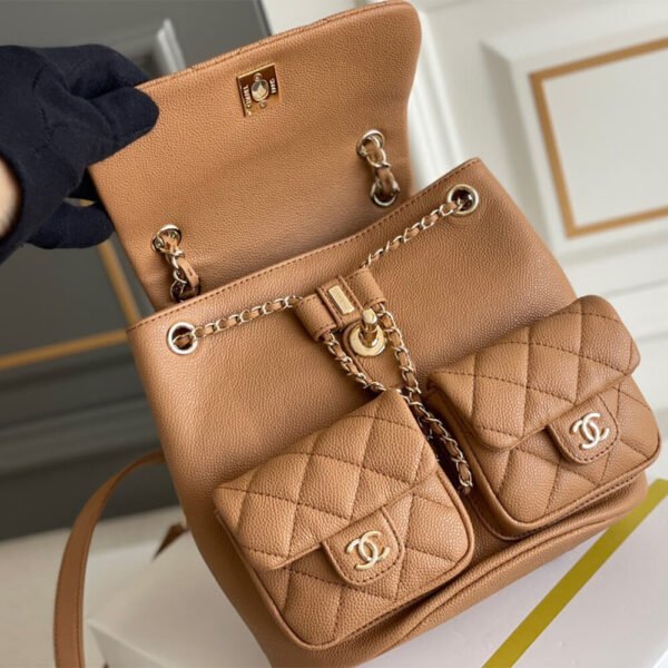 9699D6DF-DC64-9680-8A59-3E27EAAD033C.jpg Chanel Backpack