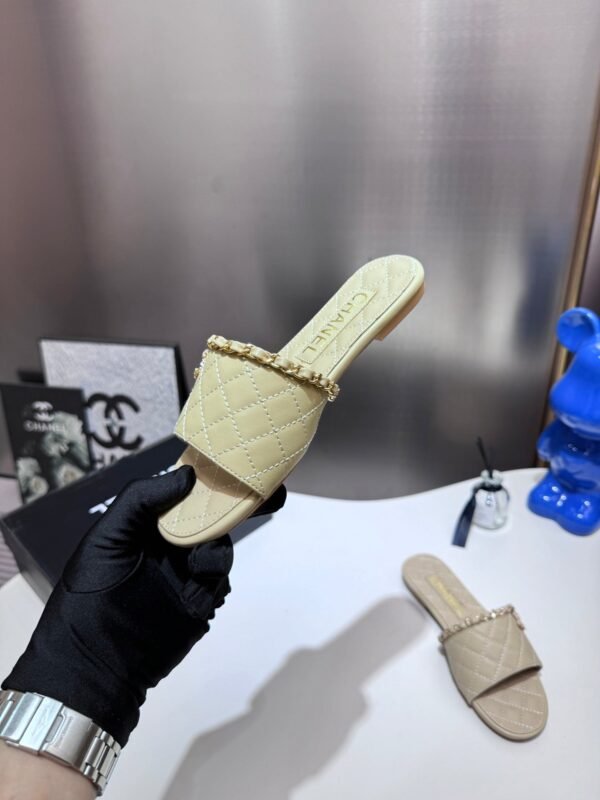 Chanel Women's Logo 25ss CC Sandal