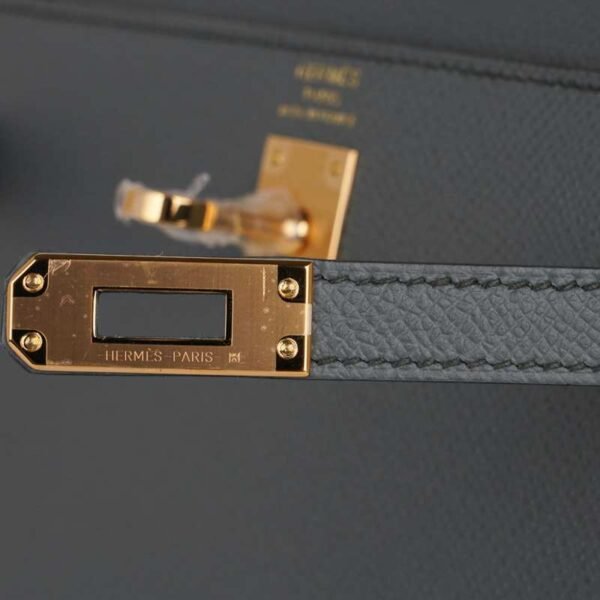 9764B9F3-249E-7965-6627-B19DFC526F3D.jpg Kelly Sellier 25 Bag Vert Amande Gold Hardware Epsom Leather