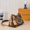 97E1E241-8FF9-507A-64E3-0FEB6F8B618D.jpg Louis Vuitton M13014 CARRYALL BB Gloves