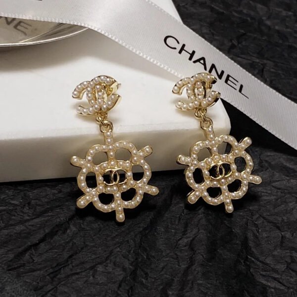 984380CC-9C61-3783-27CD-0F630911F5D3.jpg cc Earrings