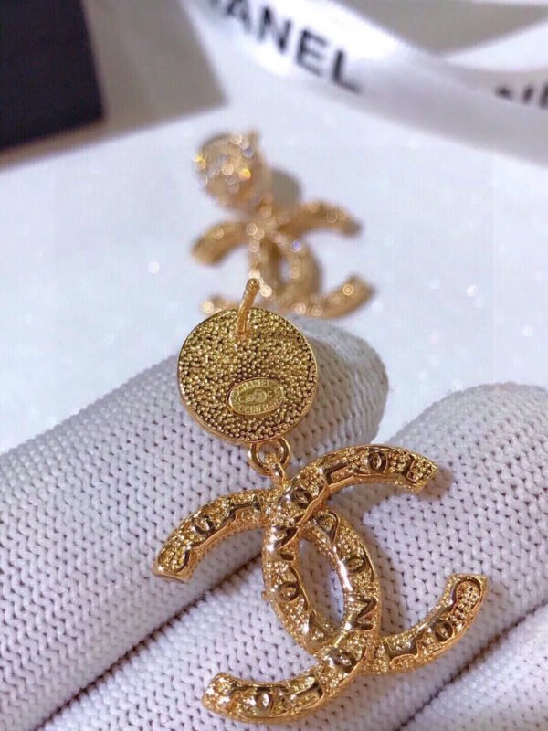 9880F65D-7E3B-928F-9BBB-961A56B300F4.jpg CC Jewelry New 41