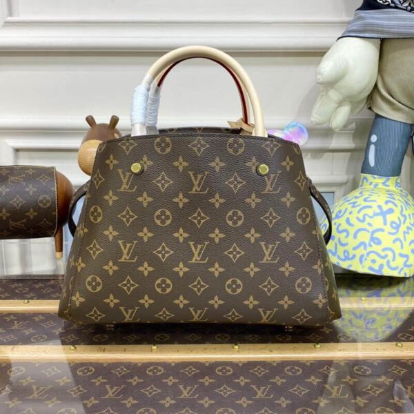 98A0F680-8B59-90F1-A2EF-EBC0126A31B6.jpg Louis Vuitton Montaigne MM M41056