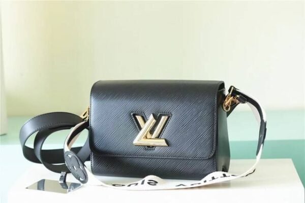 9A49774D-5A6E-FCCD-6C11-608AEC7A0ECE.jpg Louis Vuitton M24765 TWIST Medium Handbag