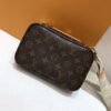 9A8F9B92-DEAB-88B3-840E-C203EE54B7C6.jpg Louis Vuitton Utility Crossbody M80446