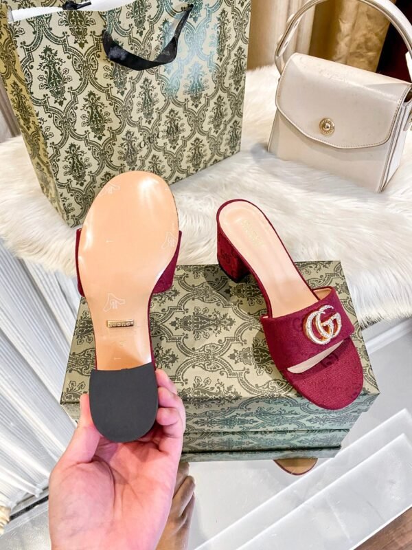 9A9622EF-1D1C-61C2-3F5D-F438523E68F3.jpg GUCCI Women's Platform Slide Sandal