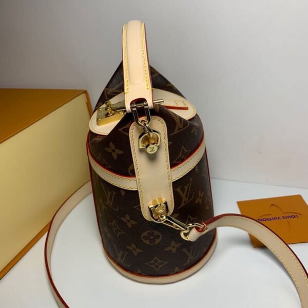 9BA76D10-BF93-1668-C2D7-63CADE6ED6EF.jpg Louis Vuitton Duffle Bag M43587