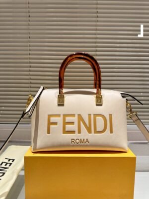 Fendi By The Way Medium - White