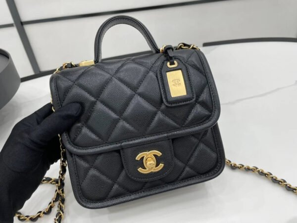 Chanel 22K Flap Bag Black For Women, Women&rsquo;s Bags 8.1in/20.5cm