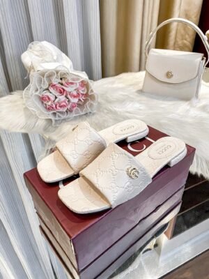 9E8A6702-40D6-4F46-7F2C-DDFC5451CF62.jpg GUCCI Women's Platform Slide Sandal