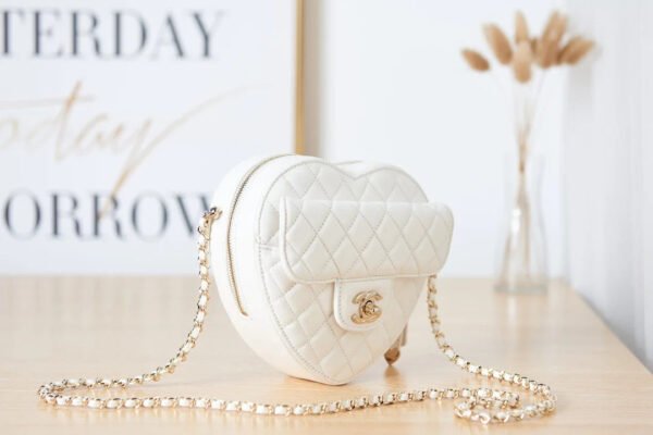 9ED1F2F3-EE3E-36DD-ADBD-EDCB4779828D.jpg Chanel Mini Heart Bag White For Women 7in/18cm AS3191 B07958 10601