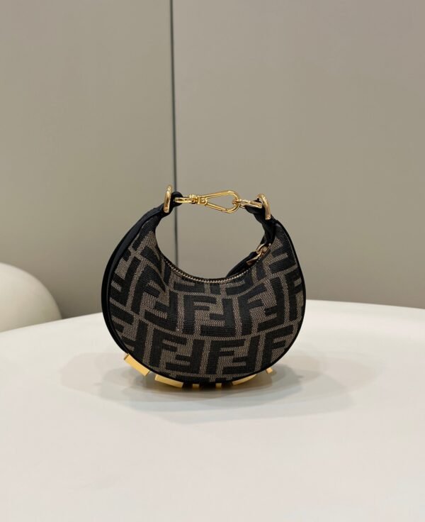 9EF18667-FE43-8079-E392-85104BD4A214.jpg Fendi Nano Fendigraphy Bag