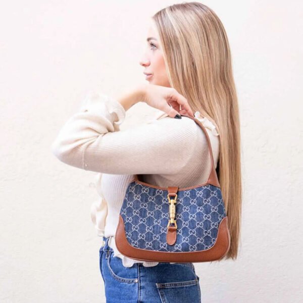 9FACCC7E-E61A-CE5E-D1D4-D1E7E4AAB976.jpg Gucci Denim Jackie 1961 Small