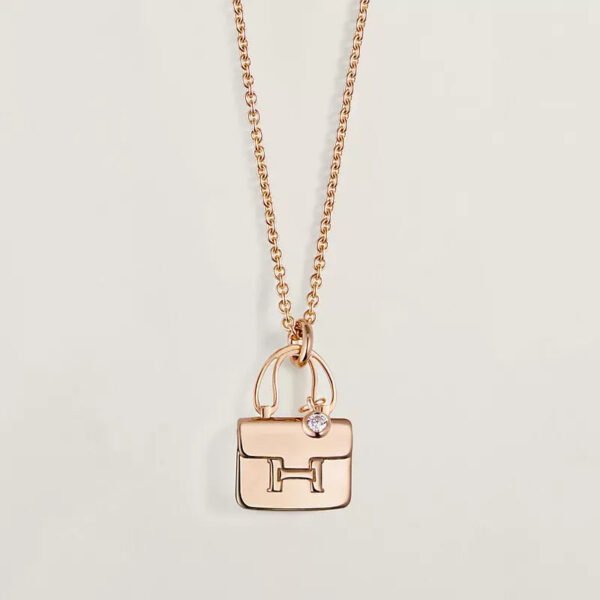 Amulettes Constance pendant