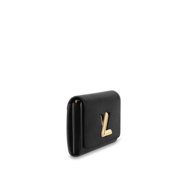 A0B1D571-784A-60D7-2E2D-B16D41998C1B.png M80690 Twist Wallet
