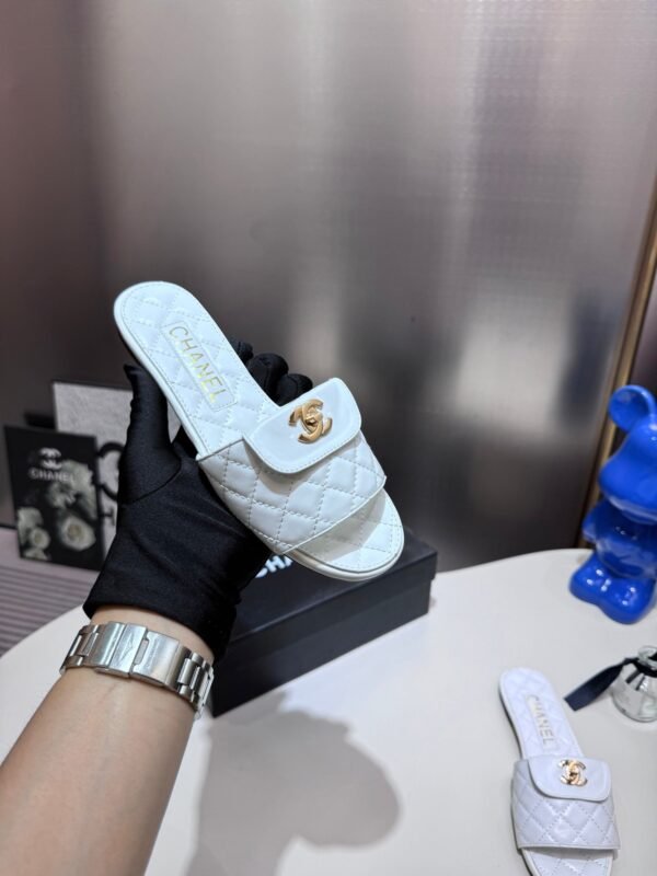 Chanel Women's Logo 25ss CC Sandal