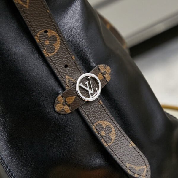 Louis Vuitton M25143 CarryAll MM