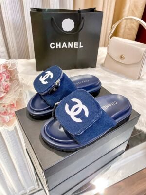 A4986D1D-C6E0-C510-4770-90D29D3280F7.jpg Chanel Women's Logo 25ss CC Sandal