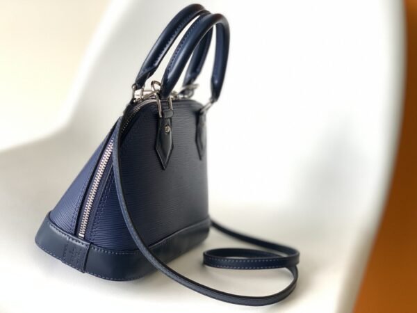 A4C3459E-65D2-CAC3-8CB5-99261A900366.jpg Louis Vuitton Alma BB M40855