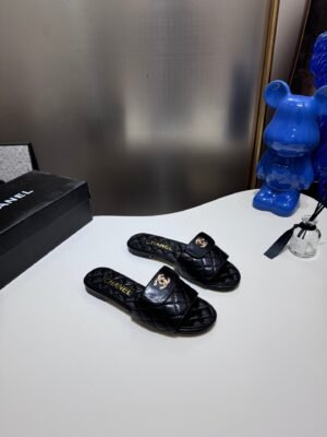 A4EB6746-9A27-A147-CDD6-BC31FC6653C8.jpg Chanel Women's Logo 25ss CC Sandal