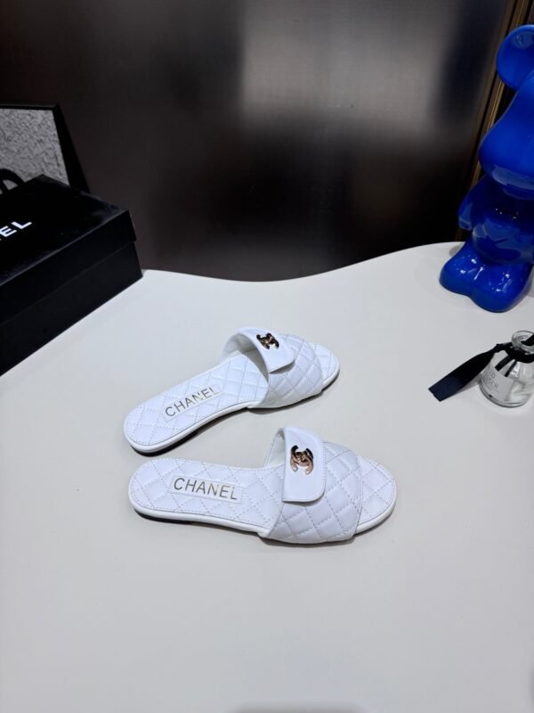 Chanel Women's Logo 25ss CC Sandal