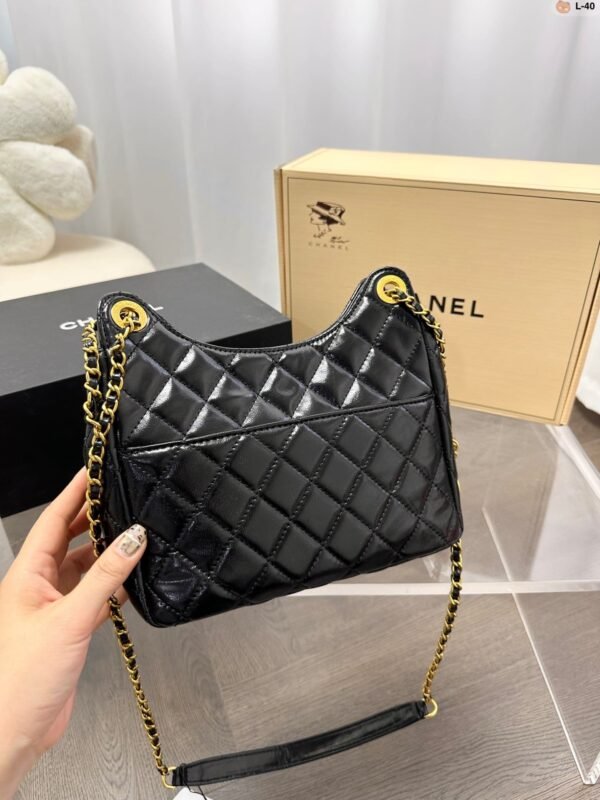 A6B2AD52-BA62-0CFA-96F7-EF080E80631A.jpg Chanel 23C Hobo New Gold Coin Bag