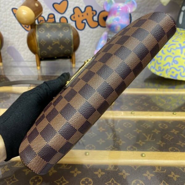 A86F0257-6888-7888-D4B5-74ED037F50BF.jpg Louis Vuitton Eva Clutch N55213