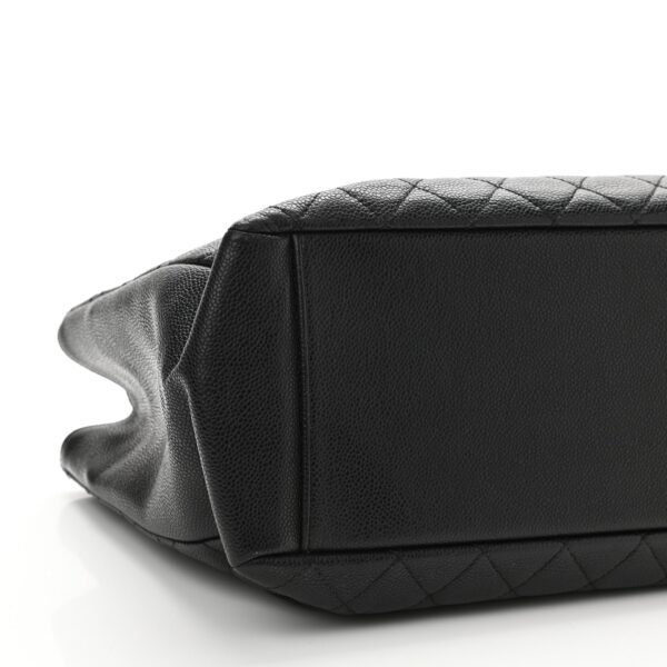A8AF6D3B-BBF0-5D29-2068-B0E105D7911A.jpg Caviar Quilted Grand Shopping Tote GST Black - Gold chain