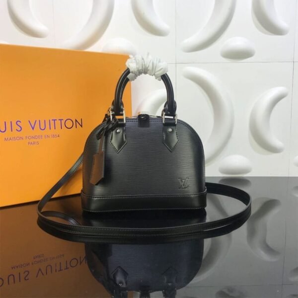 AD53F153-5138-F610-656A-8CBBE1497060.jpg Louis Vuitton Alma BB M24645