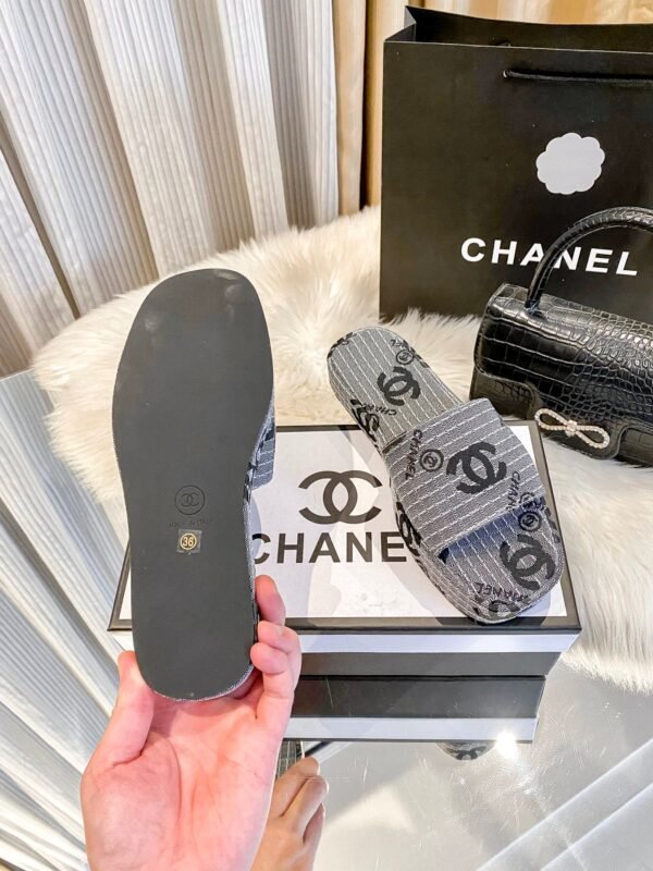 Chanel Women's Logo 25ss CC Sandal