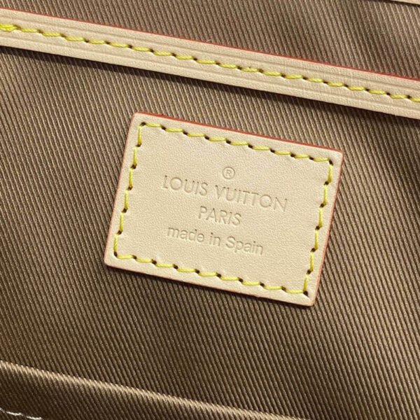 AF196B4D-5CB8-E9FE-F536-B140D562F240.jpg Louis Vuitton Montsouris Mini M11199