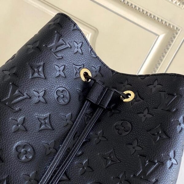 AF1E94ED-B633-EF85-F771-CE489B2FF6FC.jpg Louis Vuitton M45256 Néonoé MM