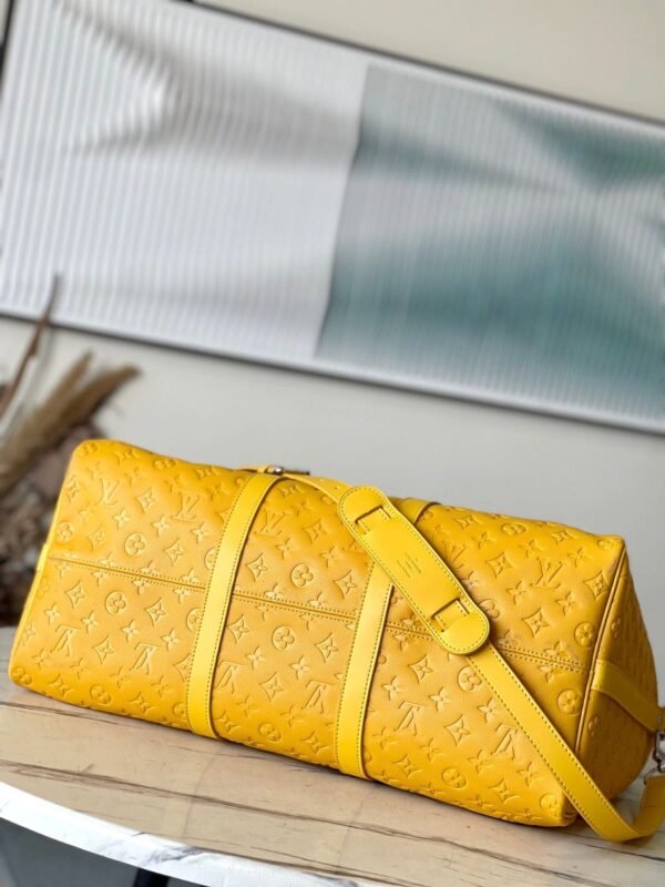 B0A1EC34-B7DC-B879-CFFF-200460489FA0.jpg Louis Vuitton M23748 Keepall Bandoulière 50
