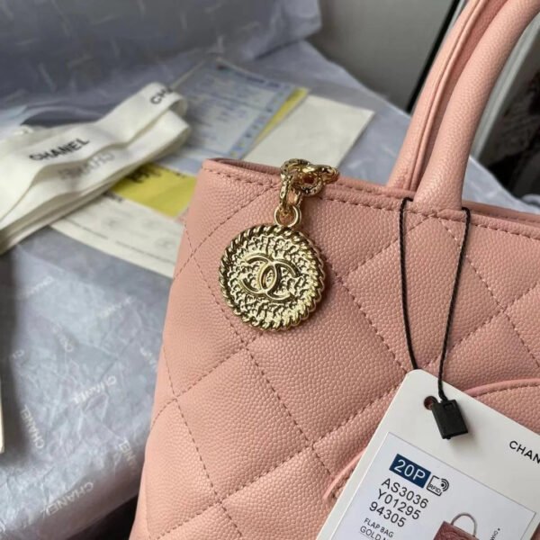B0FFDCDE-463A-FE1F-ECE2-C264C3D00F43.jpg Chanel Medallion Tote Shoulder Pink Bag For Women 29cm/11.4in
