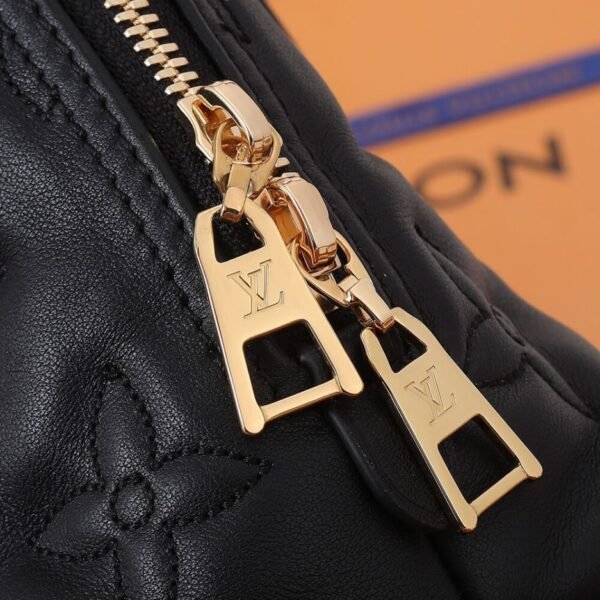 B1032BAB-E4B1-EA84-78A6-D0FF31805FA7.jpg Louis Vuitton M59793 Alma BB