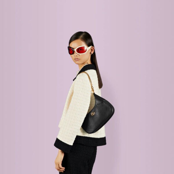 B148CC91-AB56-F053-2941-13CC271392CD_18591f01-2ace-41c5-8fd2-af0713c3cc1a.jpg APHRODITE SMALL SHOULDER BAG