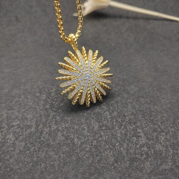 B170C7F3-2456-681F-8189-572351A46A1B.jpg David Yurman 18K Yellow White Gold Diamond Large Starburst Pendant